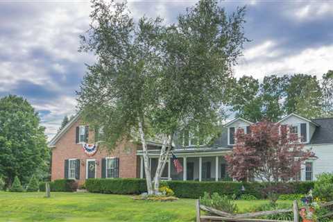 Fort Sheridan Highland Park Real Estate, Homes for Sale - Falcon Living