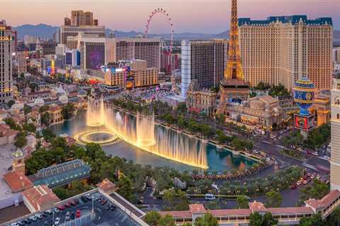 How did las vegas become a gambling city?