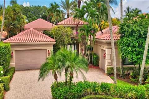 What are the Common Amenities Offered by a Boca Raton Homeowners Association?