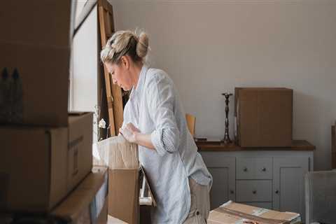 Do Professional Movers and Packers Pack Your Stuff?