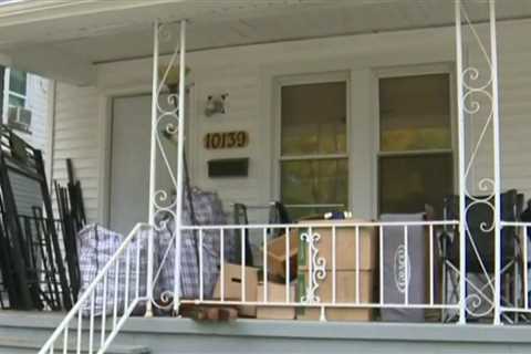 State rep. helps Detroit families fight evictions after living in poor conditions