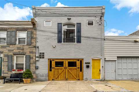 We Have a Hunch This $450K Philly Carriage House Won’t Be Listed for Long