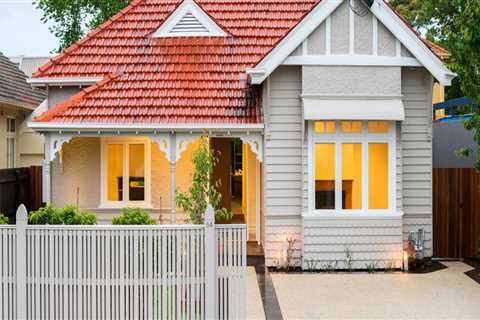 A Detailed Look at Popular Siding and Roofing Materials for Your Home