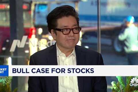 Small caps could outperform by more than 100% in the next few years, says Fundstrat''s Tom Lee