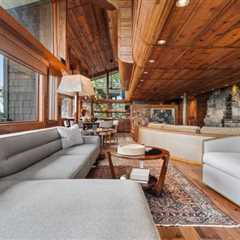 Burt Reynolds’s Favorite Home Just Hit the Market for $3.7M