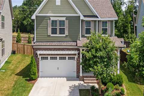 Can a New Roof Lower Your Insurance Premium