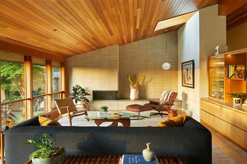 Before & After: They Bought a Midcentury Home Sight Unseen and Took On a DIY Revamp