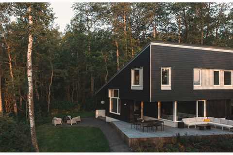 Budget Breakdown: They Built a Lakeside Canadian Cabin With a Twist for $412K