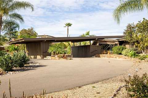 Avocados Grow All Around This San Diego Midcentury Seeking $2.6M