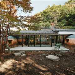 The Clay Domes Anchoring This Japanese Home Are Basically a Life-Size Ceramics Project