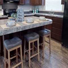 Manufactured Home Construction Insights for Custom Kitchen Cabinet Features