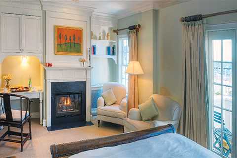 Discover Tranquility at a Shoreline Inn in Stonington